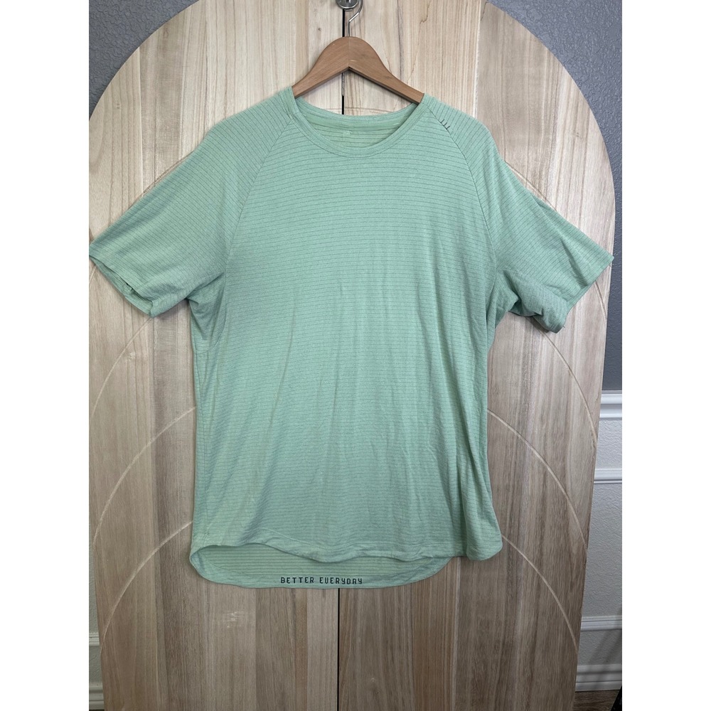 Lululemon Men's Short Sleeve‎ Striped Athletic T-Shirt Mint Green Size